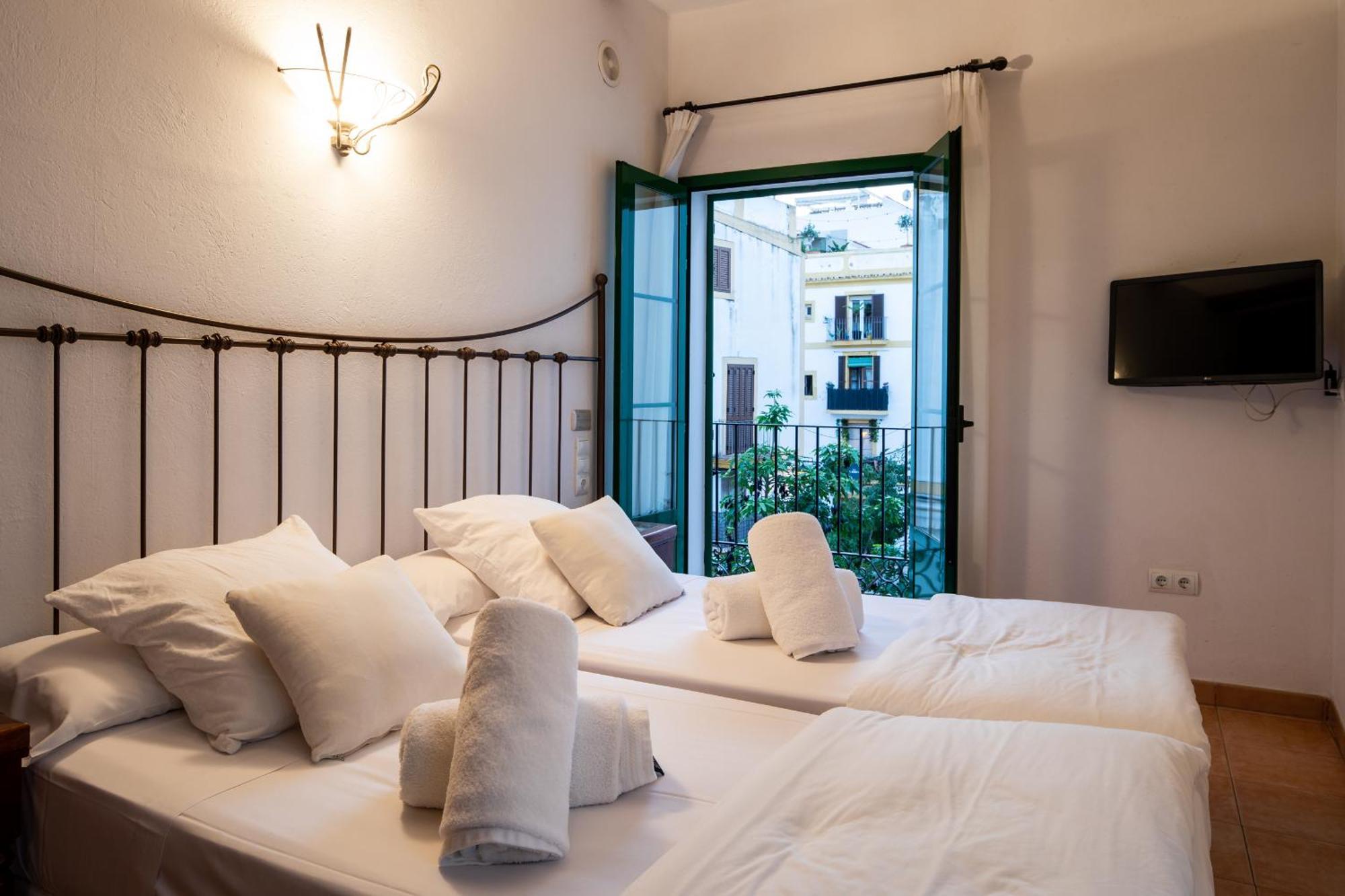 Apartamentos Mariano อิบิซาทาวน์ ภายนอก รูปภาพ